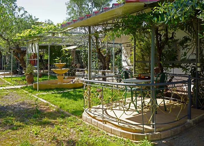 Veni Olive House 펜션 *