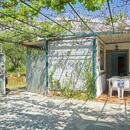 Veni Olive House *