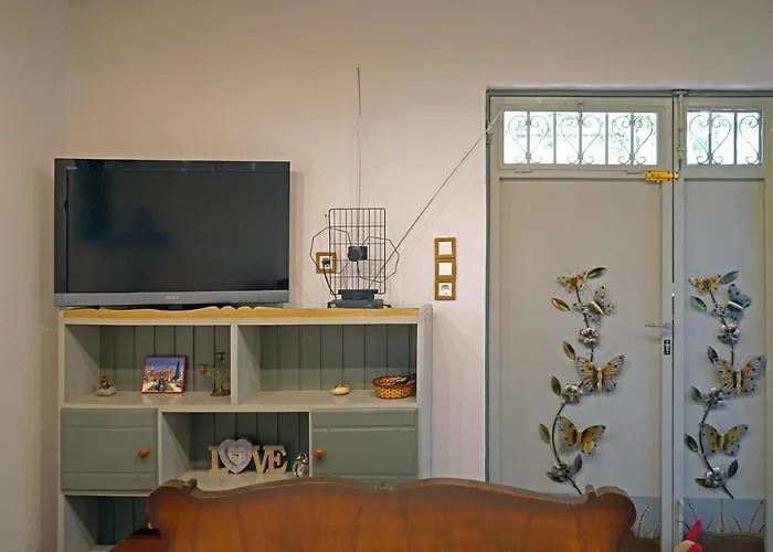Veni Olive House Дом отдыха Каламата