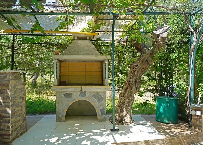 Veni Olive House *